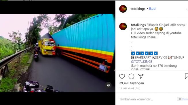 Video Pemotor vs Sopir Truk, Netizen Berdebat Keras Siapa Paling Benar