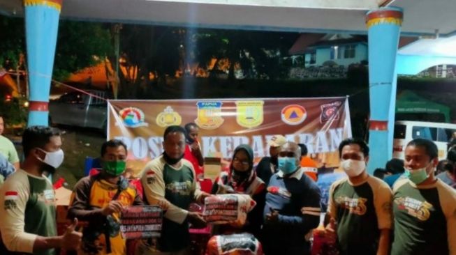 Komunitas VES Jayapura Sosialisasi Cegah COVID-19 dan Baksos Kebakaran