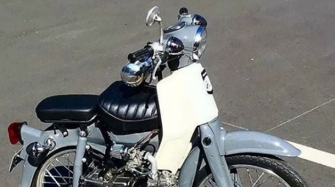 Cocok buat Bermesraan, Motor Nyeleneh Ini Bikin Pengendaranya Mudah Dipeluk