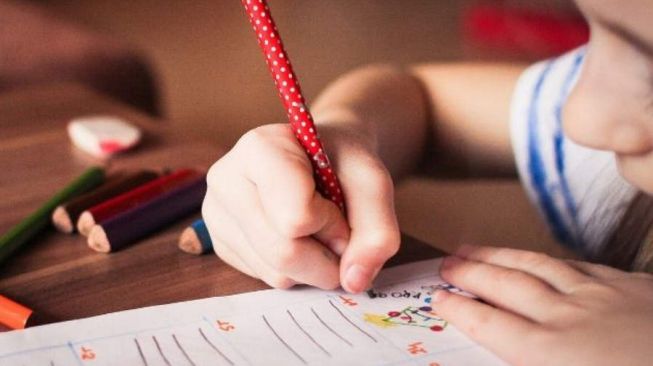 Berikut Ini Manfaat Asuransi Pendidikan untuk Anak