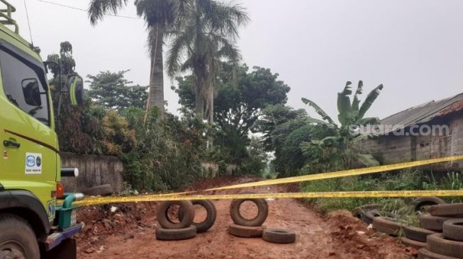 Puluhan Pemotor Jatuh di Narogong, Akses Galian C Cileungsi Disegel Polisi