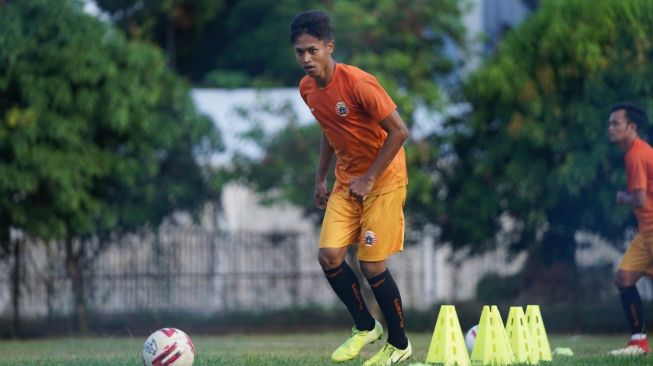 Wonderkid Persija Jakarta, Alfriyanto Nico, dipanggil pelatih Timnas Indonesia U-19, Shin Tae-yong, untuk ikut serta dalam latihan virtual. (dok. Persija).