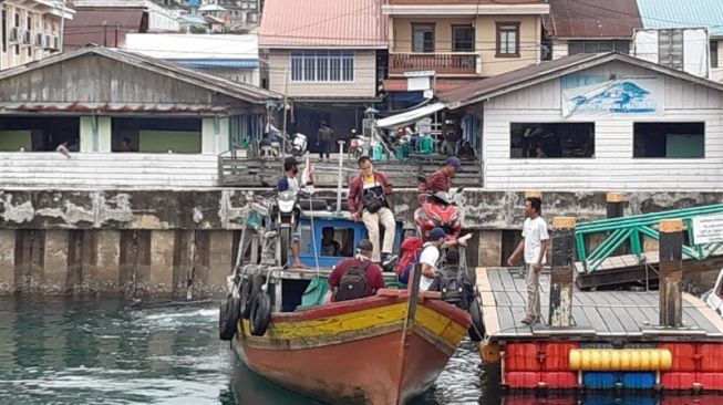 Politik Melayu di Tapal Batas Negeri Kepulauan Riau