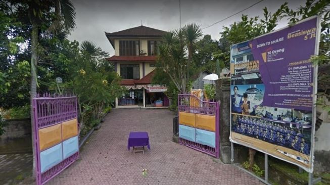 Di Kampus Ini Mahasiswa Bisa Bayar Kuliah dengan Kelapa hingga Daun Kelor