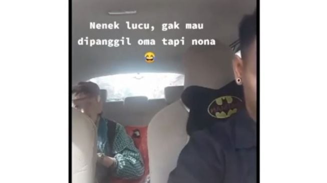 Aksi penumpang yang bikin salfok sopir taksi (Instagram)