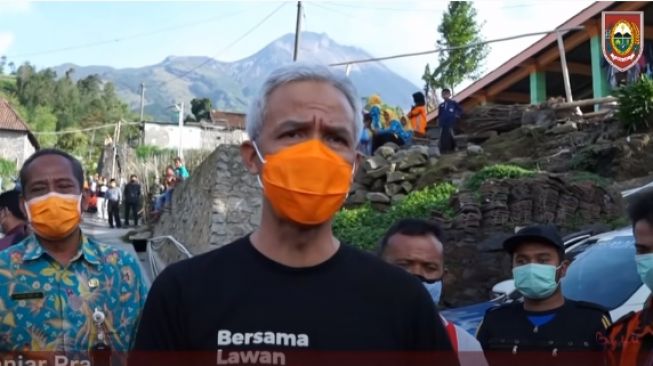 Ganjar memberikan keterangan kondisi Merapi di Boyolali. - (YouTube/Diskominfo Boyolali)