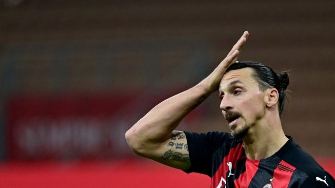 Hampir Gila, Zlatan Ibrahimovic Bicara dengan Tembok saat Isolasi Covid-19