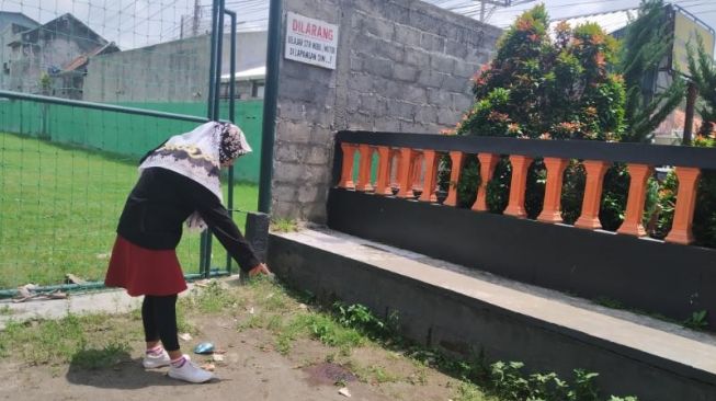 Incar Duit Bansos Rp 16 Juta, Emak-emak Buang Mayat Teman ke Tempat Sampah