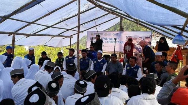 80 Warga Pedalaman Suku Taa Wana Masuk Islam
