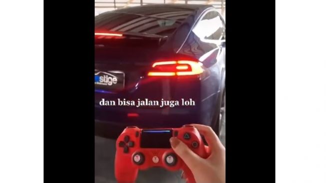 Stik PS bisa kendalikan mobil dari jarak jauh (Facebook)