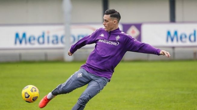 Penyerang Fiorentina Jose Callejon saat berlatih bersama tim. [Dok. Instagram@acffiorentina]