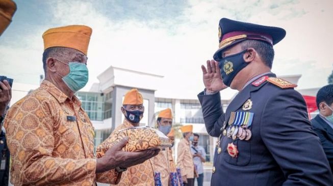 Kapolda Sulbar : Apa Dilakukan Pahlawan Harus Menginspirasi dan Memotivasi