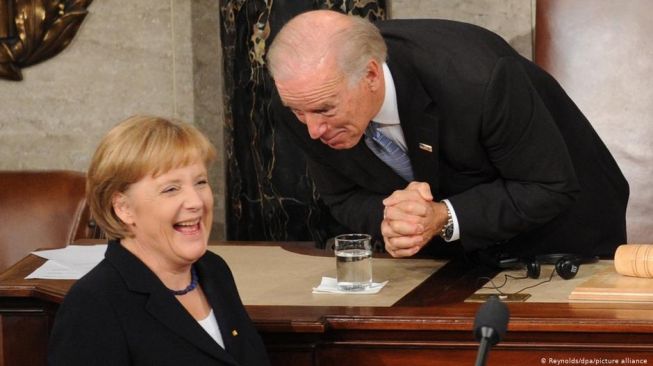 Joe Biden Berbicara ke Para Pemimpin Eropa: Amerika Telah Kembali