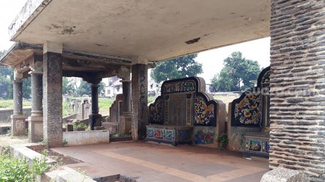 Lokasi kuburan Cina di TPU Kebon Nanas, Jaktim yang viral karena aksi sejoli berbuat mesum. (Suara.com/Bagaskara)