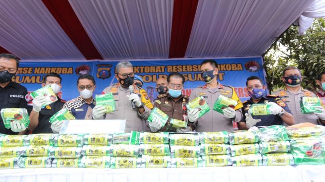 Polda Sumut Musnahkan 151 Kg Sabu-Ribuan Pil Ekstasi