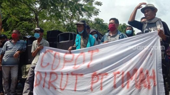 Demo Tolak KIP, Massa Minta Dirut PT Timah Dicopot