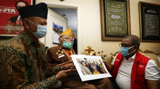 Kemensos Beri Tunjangan Kehormatan bagi Perintis Kemerdekaan