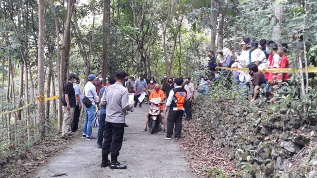 Bakar Janda di Kulon Progo, Pelaku Dibogem Anak Korban Saat Akan Reka Ulang