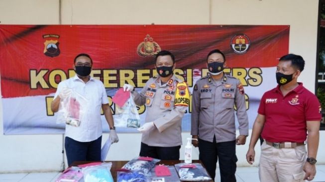 Dibunuh di WC Rumah Saudara, Suami Masukkan Cairan Ini ke Mayat Siti