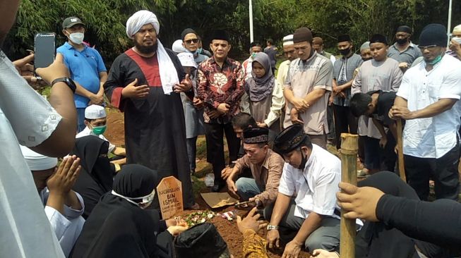 Ustaz Derry Sulaiman Kenang Almarhum Ayahnya Tak Pernah Marah