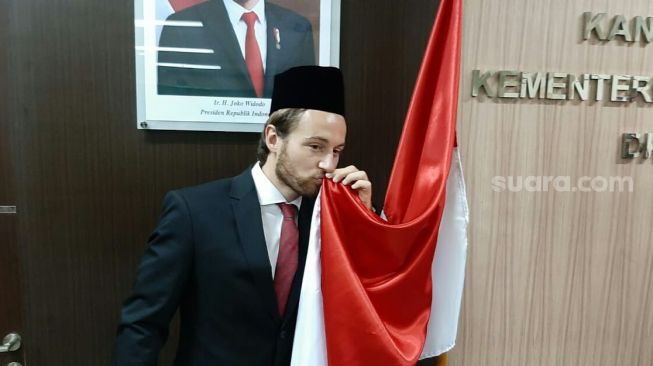 Pemain Persija Jakarta, Marc Klok, telah diambil sumpah menjadi WNI (Suara.com/Adie Prasetyo Nugraha).
