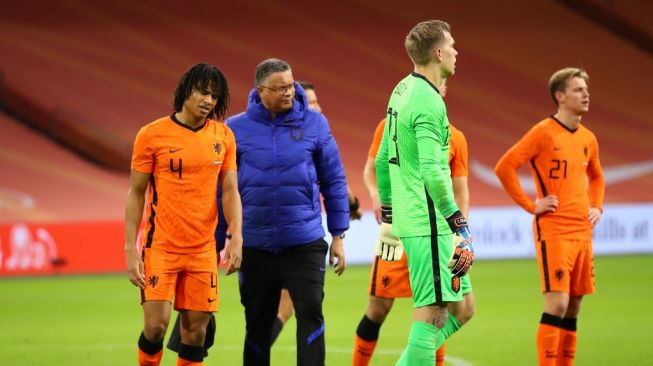 Ake Cedera, Frank de Boer Kesal dengan Padatnya Jadwal