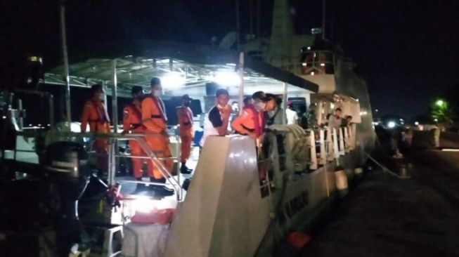 Usai Baksos, Ambulans Laut yang Ditumpangi Rombongan Tenaga Medis Bocor