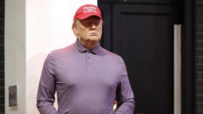 Madame Tussauds Makeover Patung Lilin Donald Trump Pakai Baju Golf