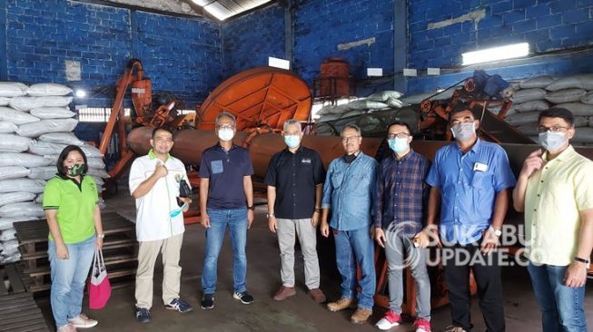 PT Talenta Bumi Kunjungi Pabrik Pupuk Batu Bara Futura di Cisaat Sukabumi