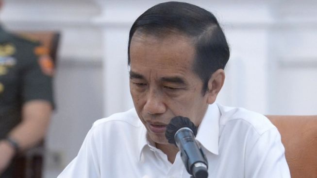 Dua Menteri Rangkap Jabatan di PSSI Langgar UU, Jokowi Sudah Siap Dimakzulkan?