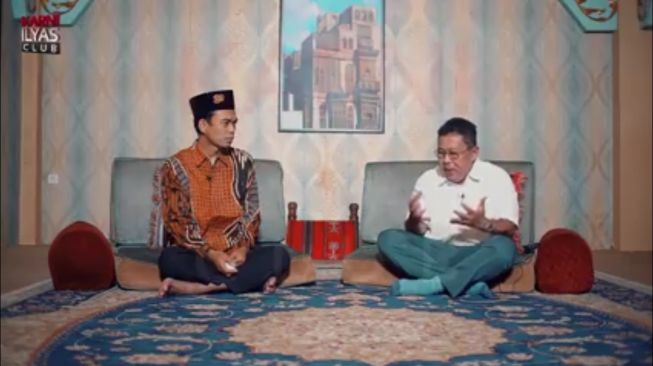 Ustad Abdul Somad hadir di Ilyas Karni Klub [Jepretan Youtube]