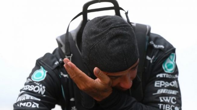 Rebut Gelar Ketujuh F1, Lewis Hamilton Tak Kuasa Luapkan Emosinya