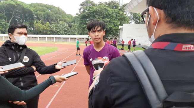 Kapten Timnas Indonesia U-19, David Maulana, seusai berlatih di Stadion Madya, Jakarta, Selasa (17/11/2020). (Raxcode.com/Adie Prasetyo Nugraha).