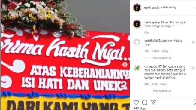 Rumah Nikita Mirzani dibanjiri karangan bunga. (Instagram.com/nenk_gosip)