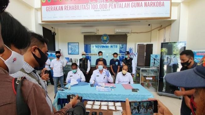 Mantan TKI Selundupkan 1 Kg Sabu ke Bandara Lombok