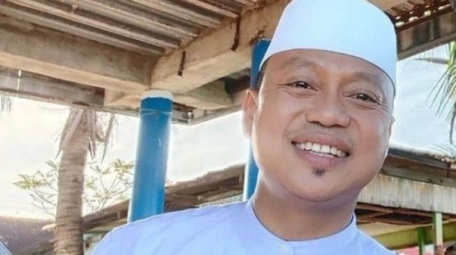 Makjleb! Ustaz Dasad Latif Sindir Orang Tak Percaya Corona, Enggan Divaksin