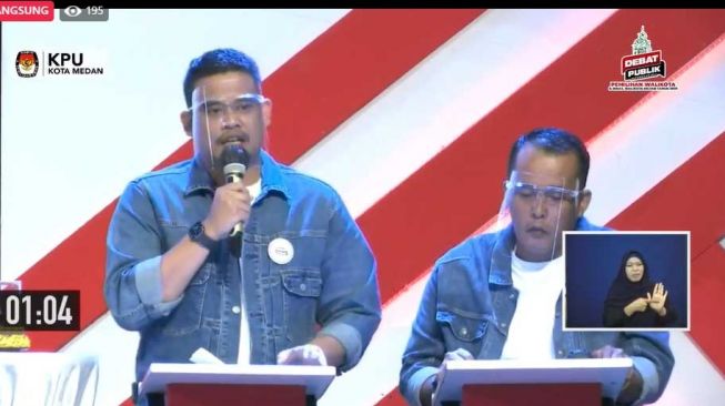 Bobby Nasution-Aulia Rachman di debat Pilkada Medan. [screenshot video]