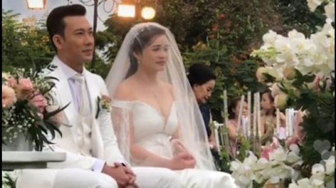 Denny Sumargo dan Olivia Alan Resmi Menikah