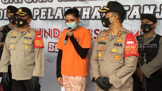 Kembali Ditangkap, Netizen Minta Millen Cyrus Dijebloskan ke Sel Pria