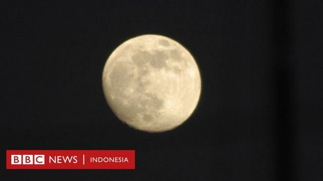 Pesawat Ruang Angkasa China akan Ambil Sampel Batu dari Bulan