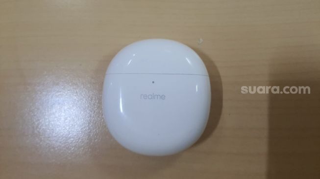 Realme Buds Air Pro. [Suara.com/Dythia Novianty]