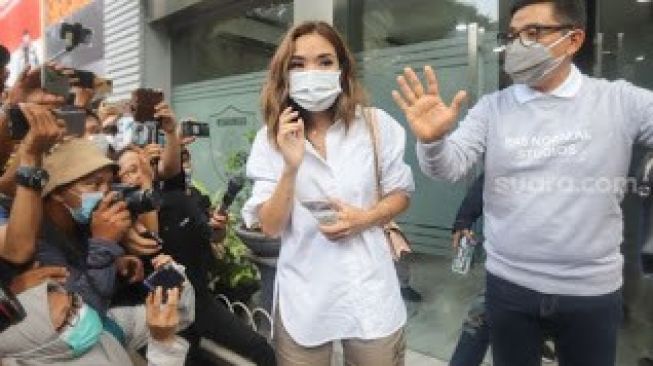 Diamnya Gisella Anastasia Bikin Srikandi Indonesia Curiga