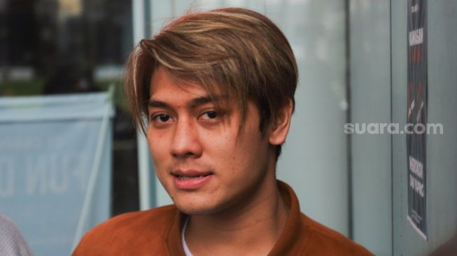 Rizky Billar Tak Curigai Doni Salmanan Beri Uang Seamplop: Kan Lagi Nikah, Enggak Salah Dong?