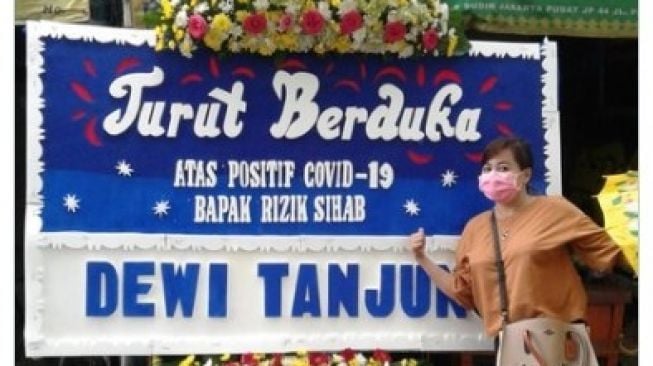 Kirim Karangan Bunga Duka Cita ke Rizieq, Dewi Tanjung: Bentuk Perhatian