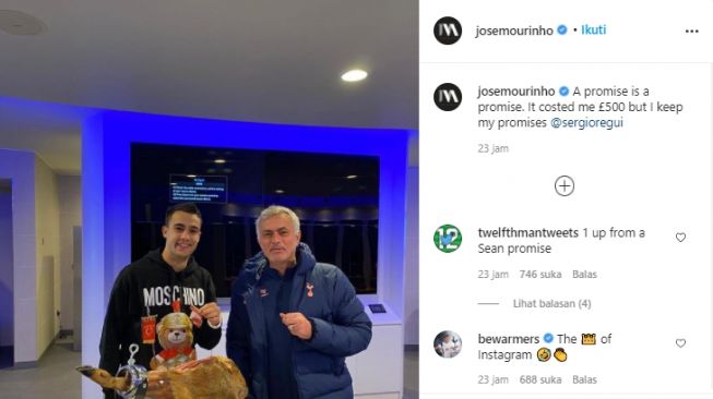 Jose Mourinho mentraktir Sergio Reguilon makan daging seharga Rp9 juta.