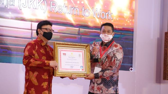 Implementasi JKK-RTW BPJamsostek Kembali Diganjar Penghargaan