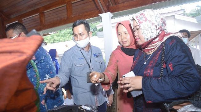 Bantu UKM & Pengrajin Songket Silungkang, Bank Nagari Tawarkan Pinjam Modal