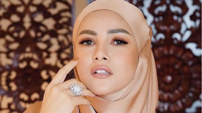 Mulai Blak-blakan, Olla Ramlan: Suami Awalnya Nggak Mau Aku Berhijab