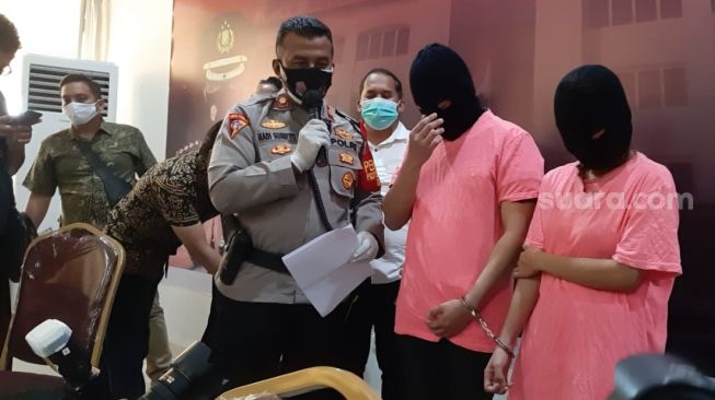 Polres Metro Jakarta Utara saat merilis kasus prostitusi artis [Suara.com/Herwanto]
