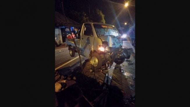 Tabrakan Motor dan Mobil di Simpang Empat Palbapang, 2 Korban Patah Tulang